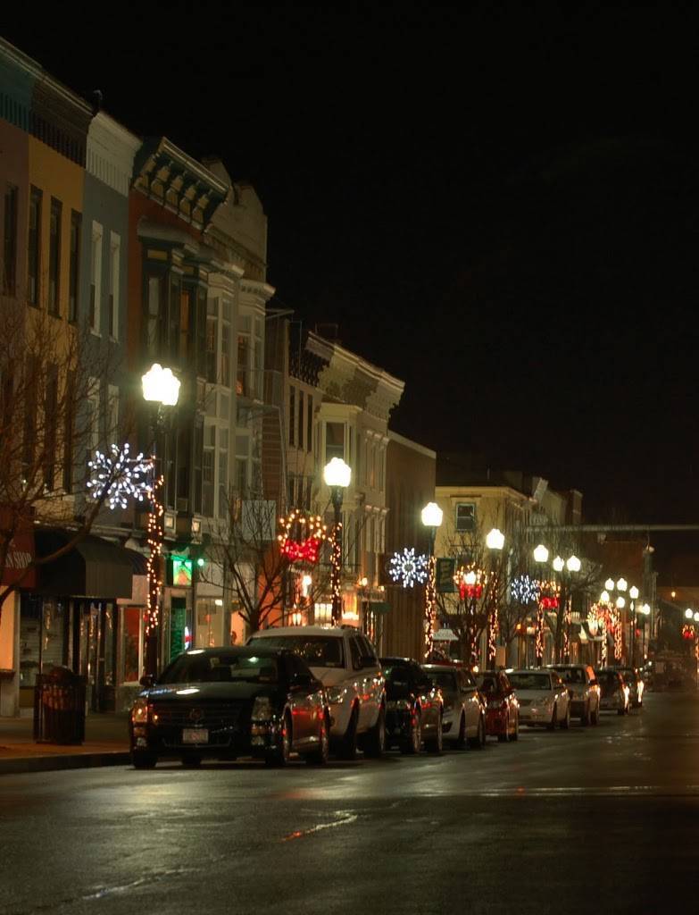 geneva new york downtown decorations pole christmas trees