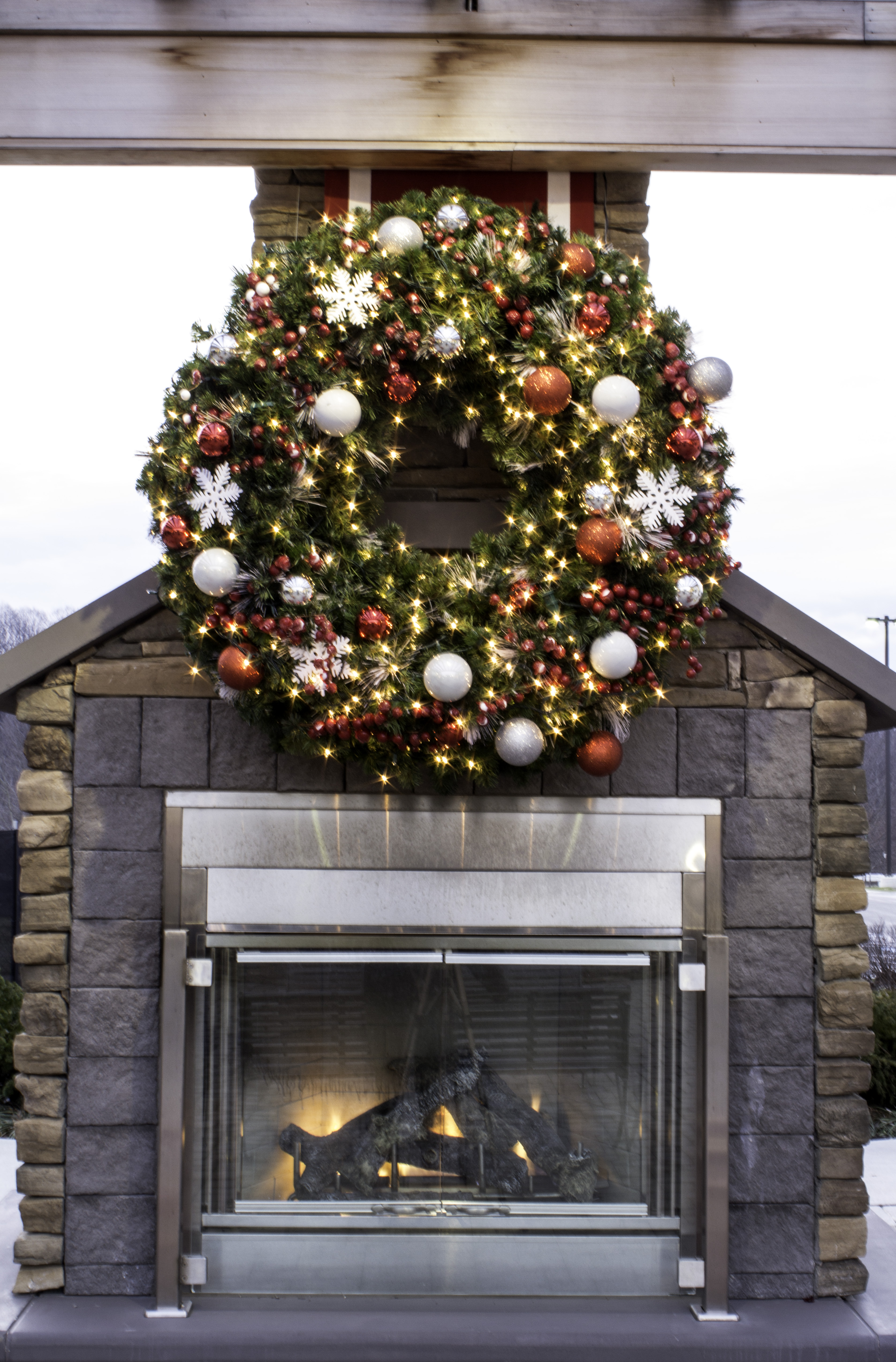 Large Outdoor Commercial Christmas Wreaths - Downtown 